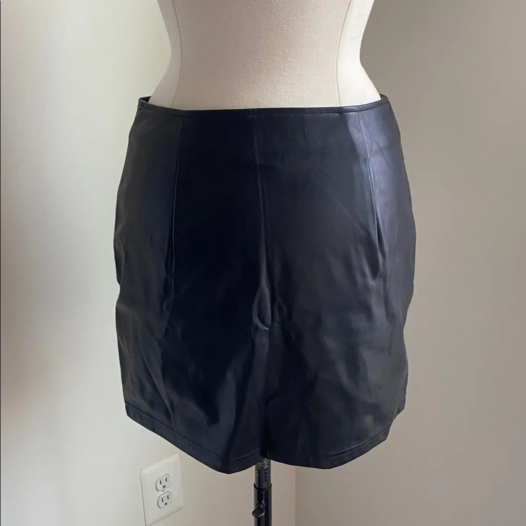SHEIN Faux Leather Mini Skirt Womens Sz Large Black Vegan Leather Full Zip - Image 4