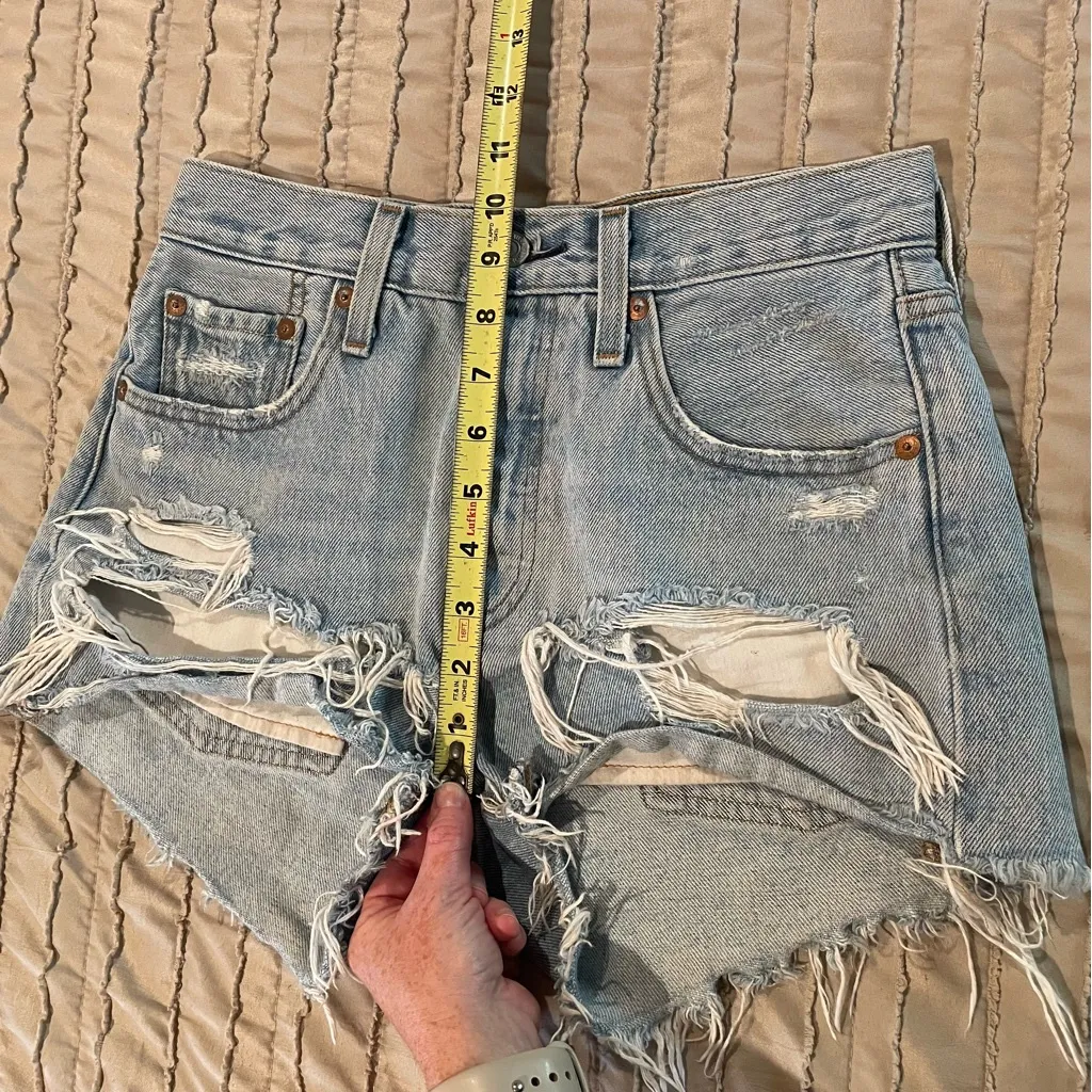 Levi’s 501 Original Fit High Rise Denim Jean Shorts Fault Line 24 Distressed - Image 10