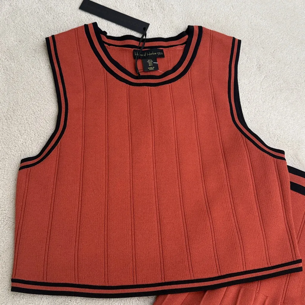 House of Harlow Knit Sweater & Pleated Skirt Set Rust w/ Black Trim Size L NWT Size L - Image 2