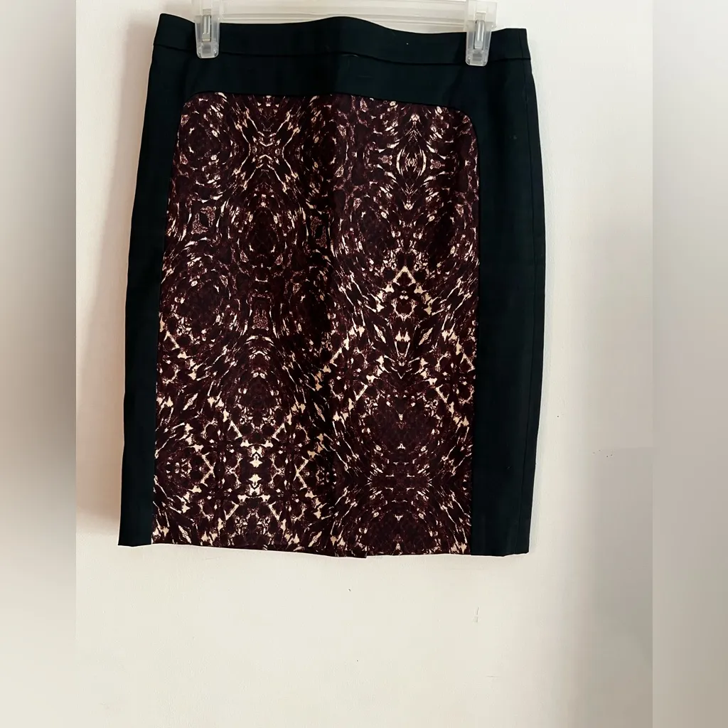Club Monaco Edith Pencil Skirt Black & Brown Abstract Print Size 4 - Image 2