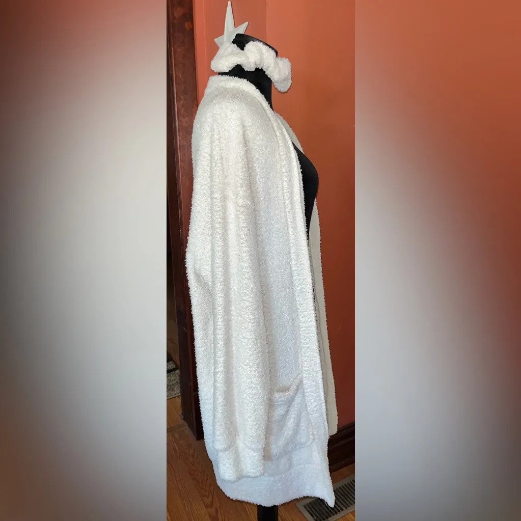 NWT-Steve Madden fuzzy sweater +scrunchie set - Image 2