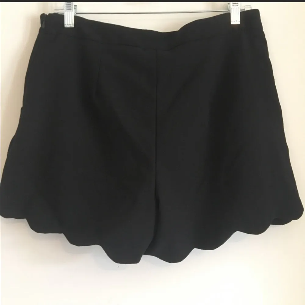 Tobi Black Scalloped Shorts - Image 2
