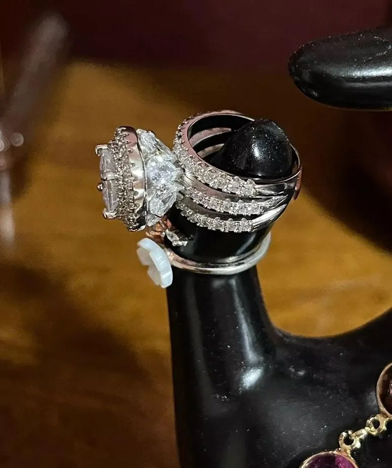 Luxury Top Quality Silver Diamond 6ct Huge Ring - Image 5