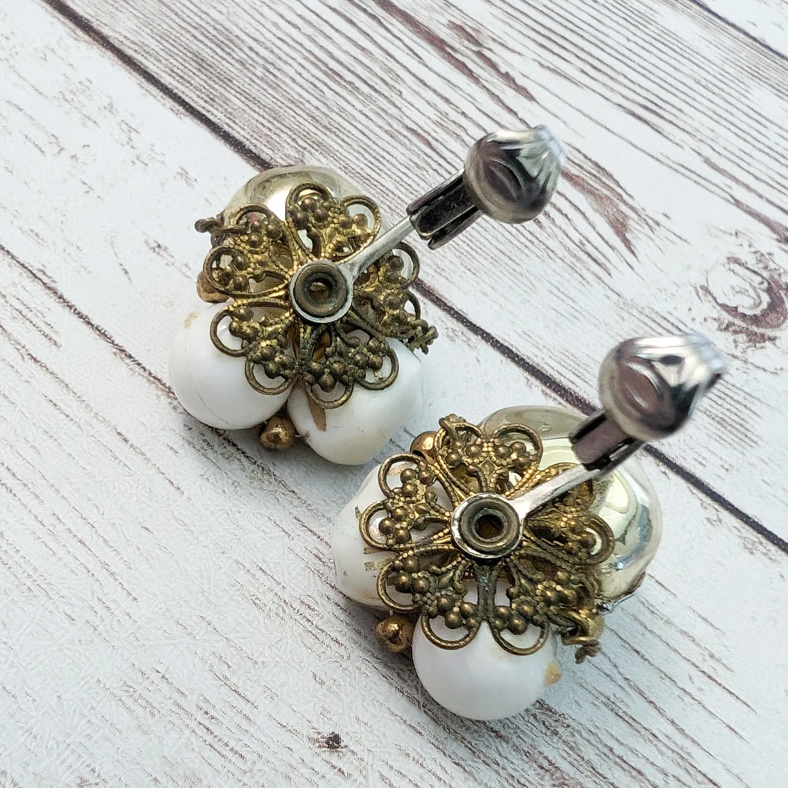 Vintage Clip On Earrings - Image 5