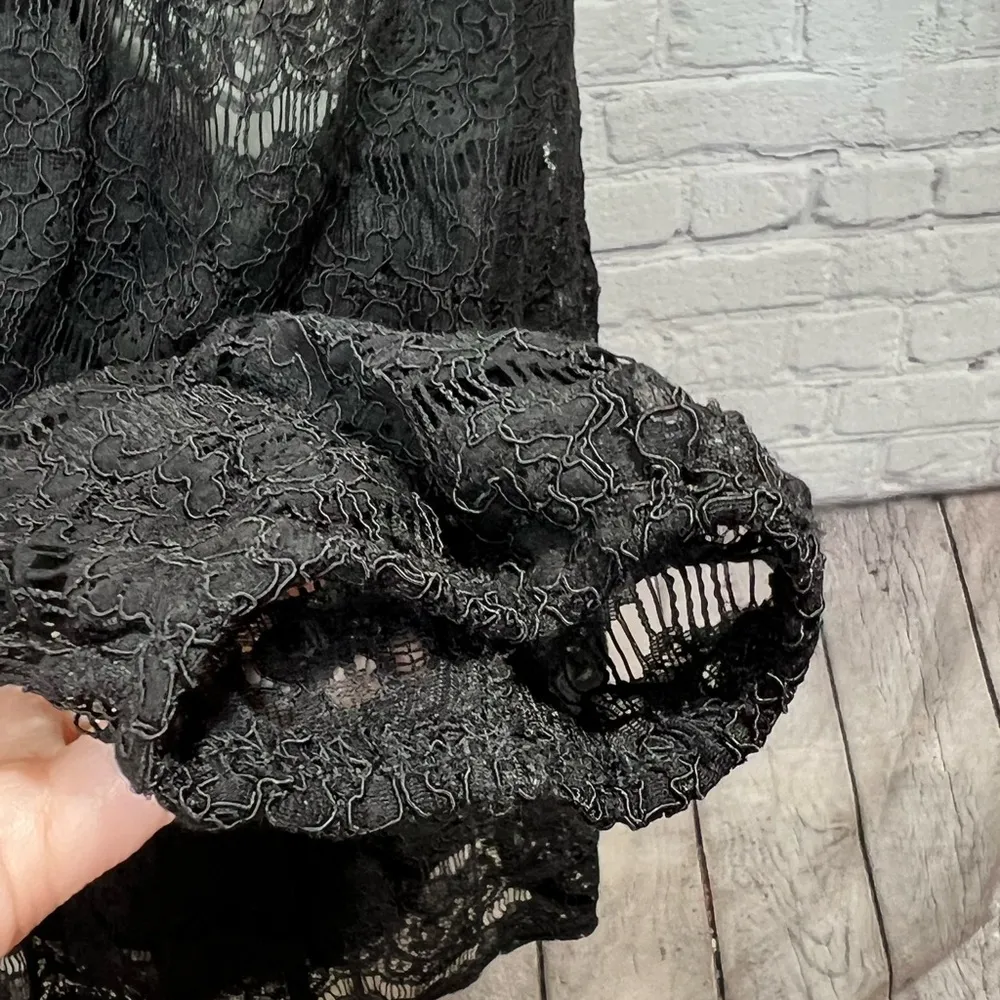 NWT Monteau Los Angeles black lace overlay top size xl - Image 10