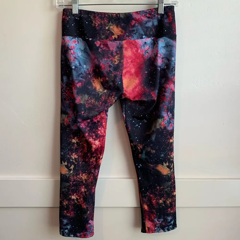 Onzie Multicolor Galaxy Printed Cropped Leggings - Image 3