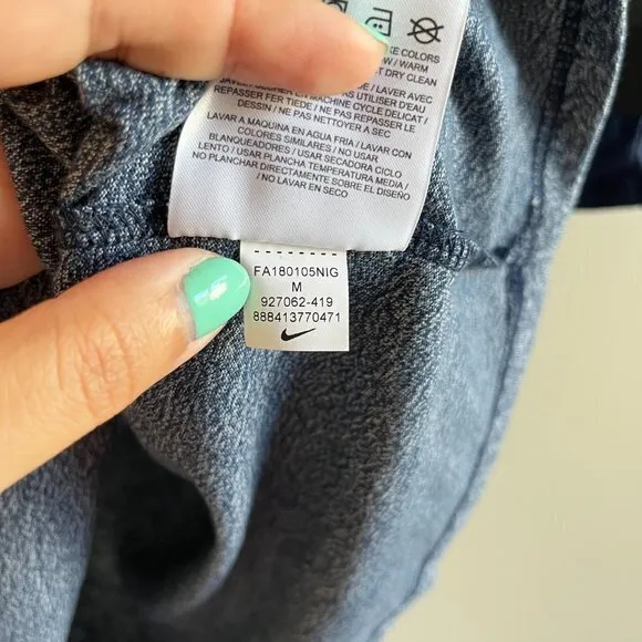 NEW NIKE SEATTLE SEAHAWKS WOMENS SIZE M ATHLETIC GRAPHIC TEE SHIRT TOP‎ ATHLETIC - Image 4