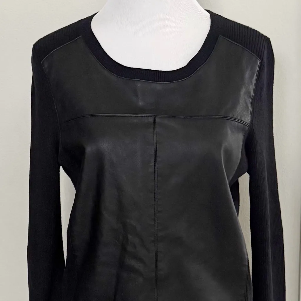 Banana Republic Faux Leather Front Pullover size Medium - Image 3