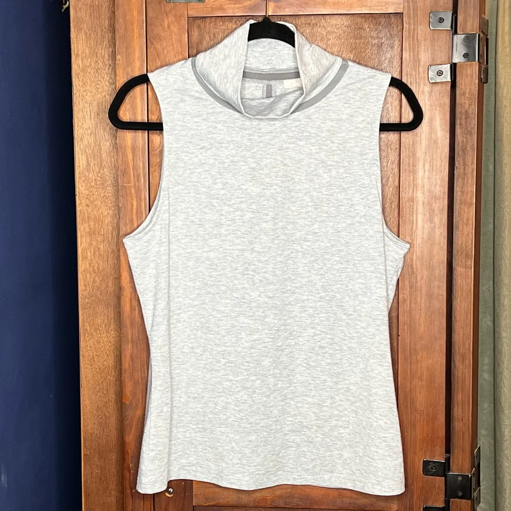 Athleta Industry Tank Top Womens Medium Grey Heather Sleeveless Athleisure Top - Image 3