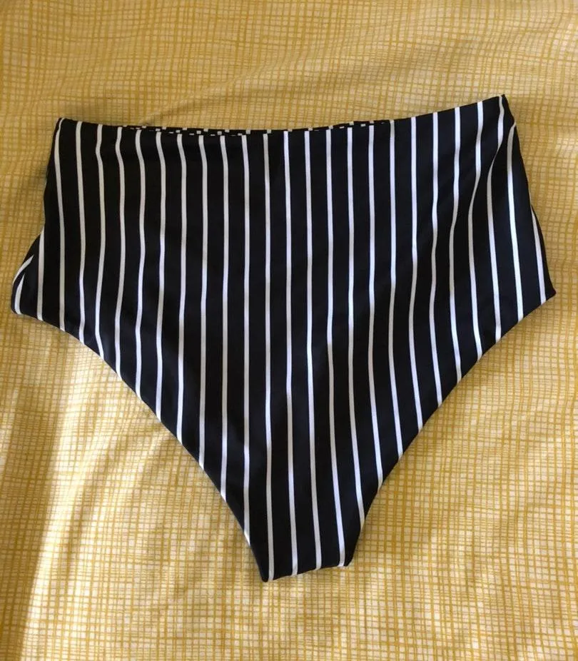 Romwe High Waisted Bikini Bottom  - Image 2