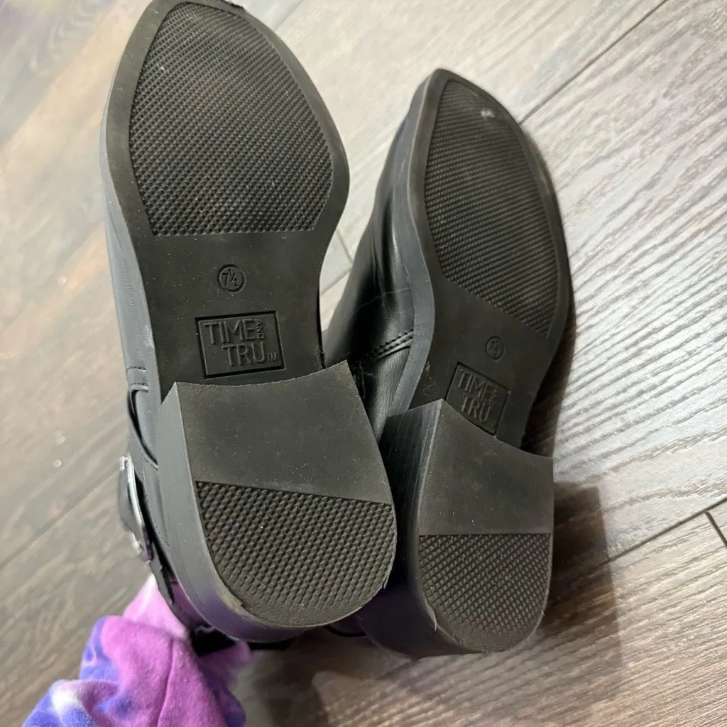 Time and Tru Women’s 7.5 Black Faux Leather Boots Booties - Image 5