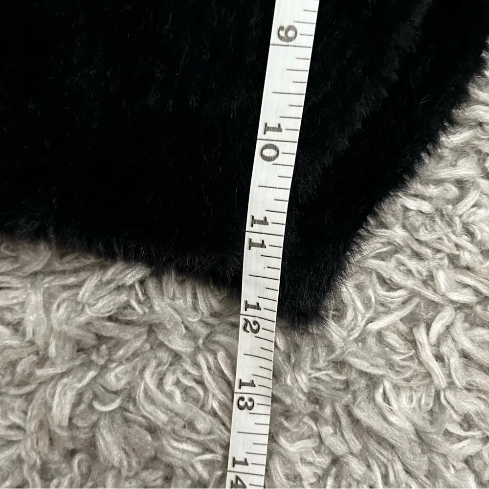 Abercrombie & Fitch black fuzzy sweater size xs - Image 4