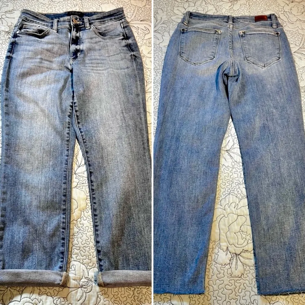JUDY BLUE Boyfriend Fit Vintage Wash
Cropped Ankle Rolled Frayed Jeans Sz 25 - Image 16