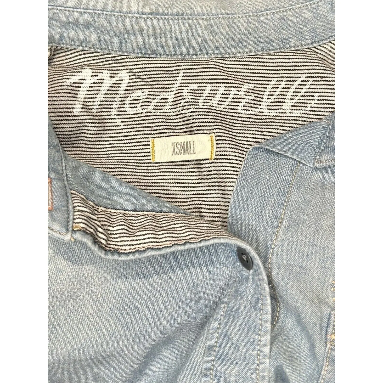 Madewell Light Wash Denim Chambray Button Down Size XS EUC!! Blue - Image 4
