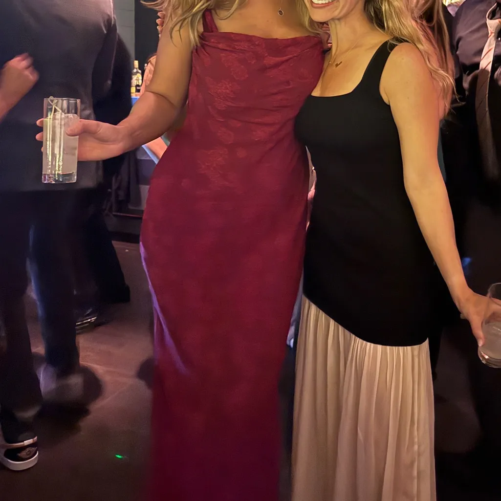 Princess Polly Azura Off The Shoulder Maxi Dress Burgundy - Image 7