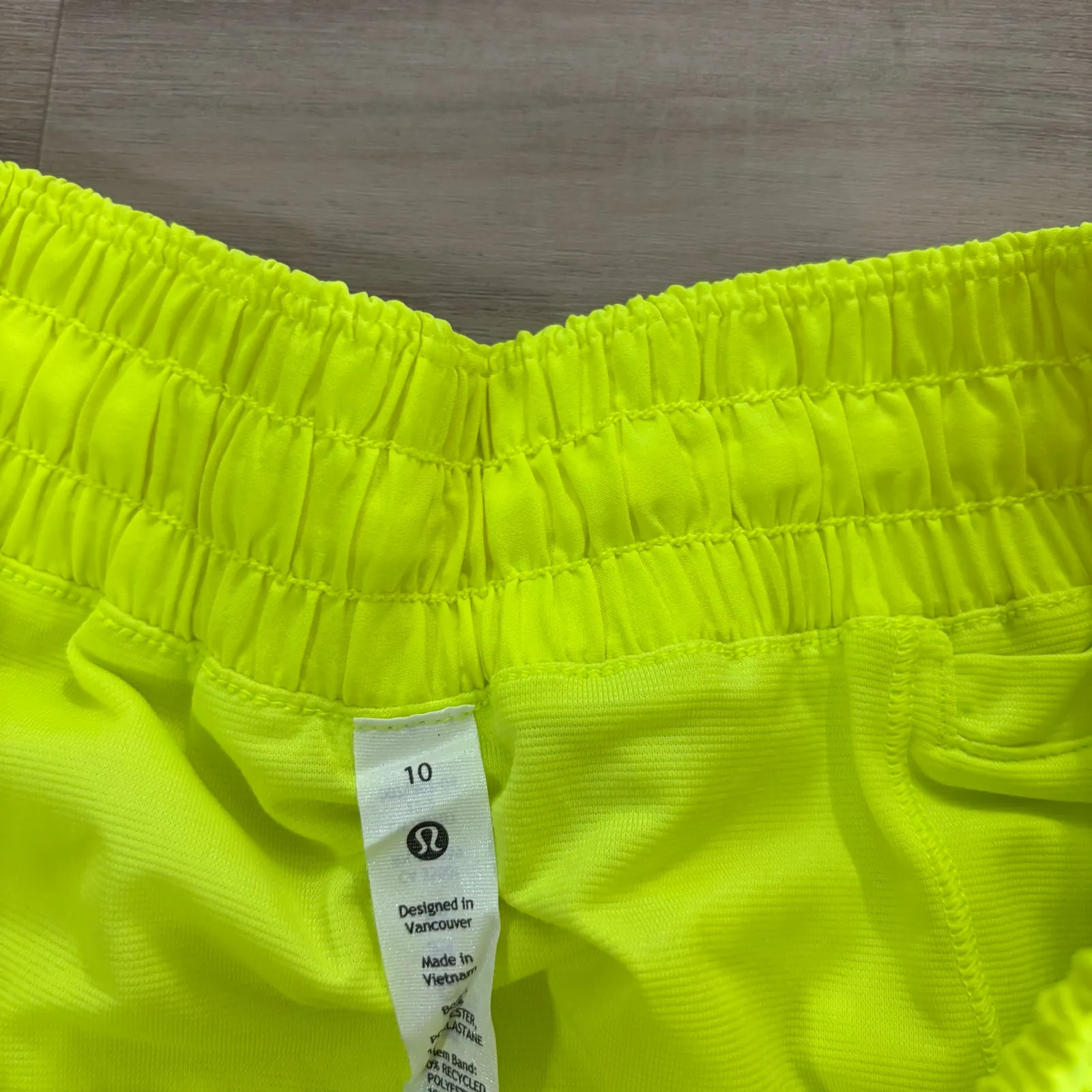 NWT Lululemon Hotty Hot Short II Long 4" Highlight Yellow Women Size 10 - Image 5