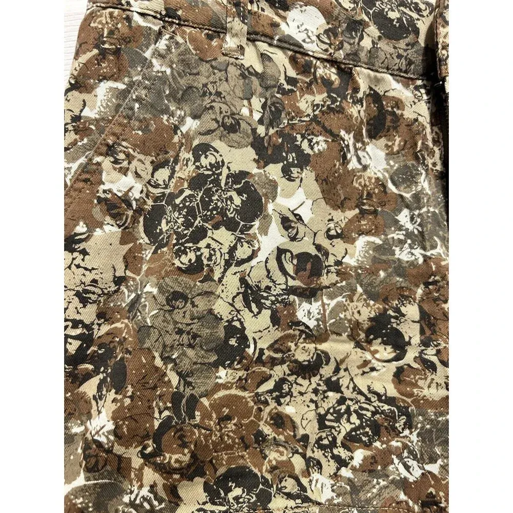 Natural‎ Reflections Women's Chino Shorts Sz 10 Camouflage Low Rise Cotton - Image 2