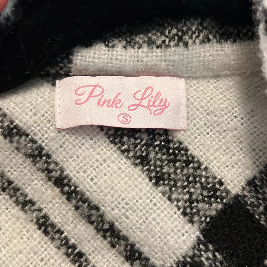 Pink lily plaid shacket - Image 3