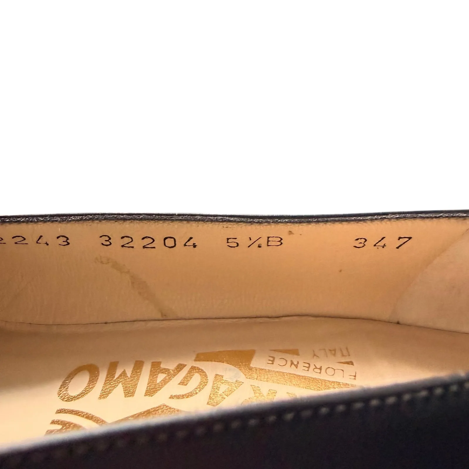 Vintage Salvatore Ferragamo Two tone Gray Leather Bow Detail Heels  Size 5.5 - Image 8