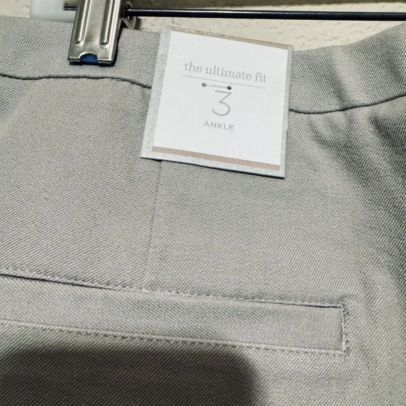 NWT Chicos Ultimate Fit Pants Size 3/XL Khaki Tan Pants Ankle Cropped Beige - Image 4