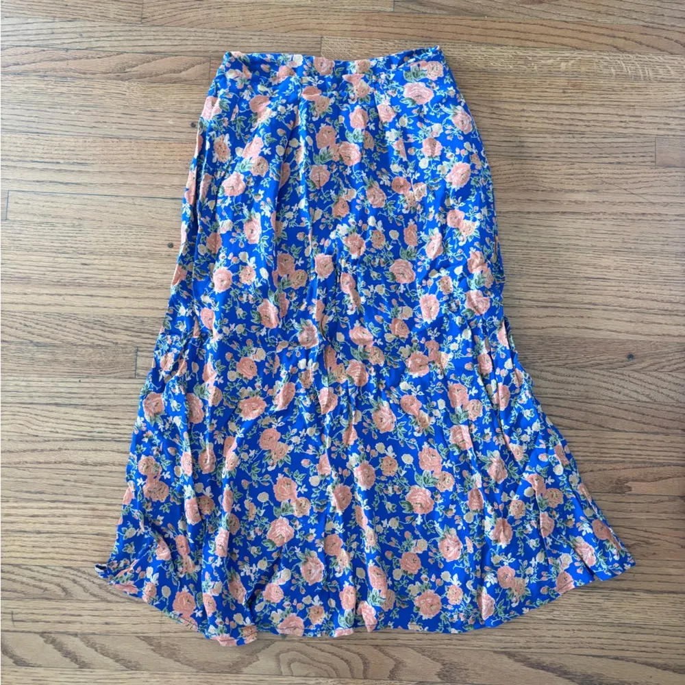 Tularosa Floral Skirt - Image 3