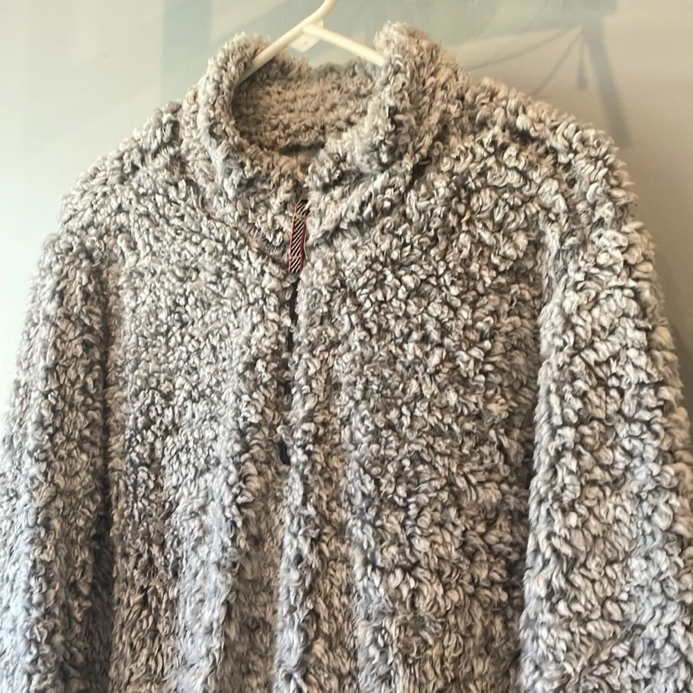 Gray Sherpa weatherproof brand pullover zip front /pockets - Image 2