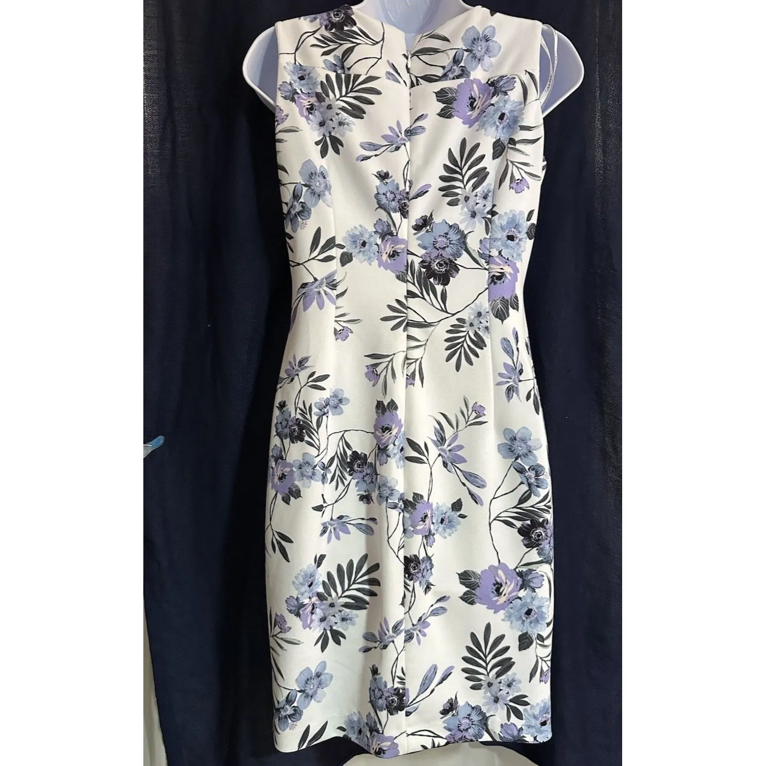 Calvin Klein Paneled Floral Sheath Dress 6P - Image 2