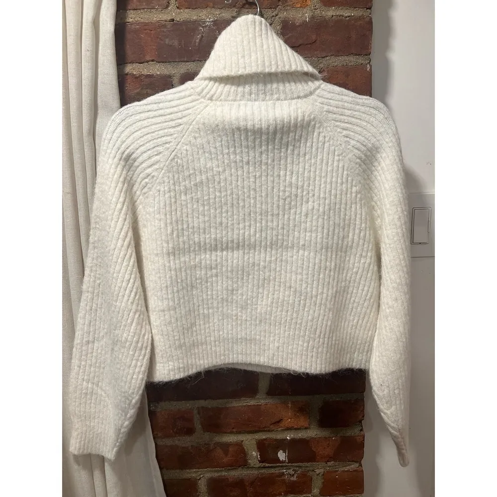 NWT Old Navy Gap Cropped Shaker-Stitch Turtleneck Sweater XS - Image 8