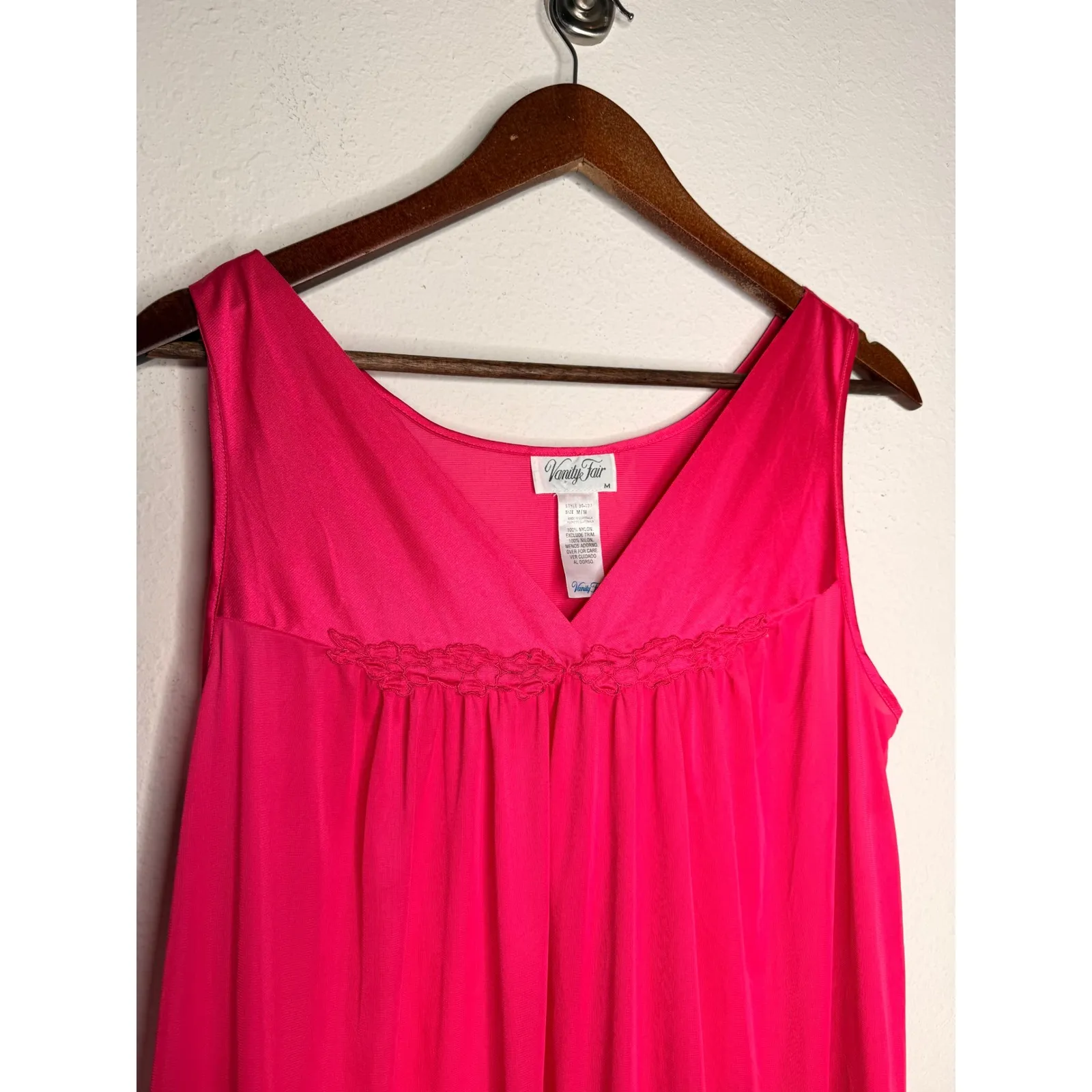 Vanity Fair Nightgown Sleep Dress Pink Nylon Lace Trim V Neck Sleeveless Sz M - Image 4