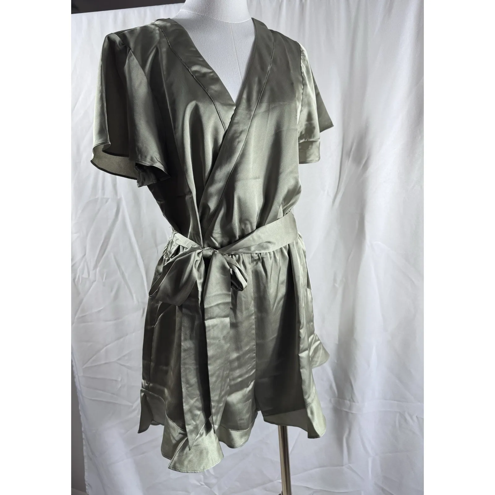 Show Me Your Mumu Say I Do Romper Moss Green Luxe Tie Waist Satin Medium NEW‎ - Image 2