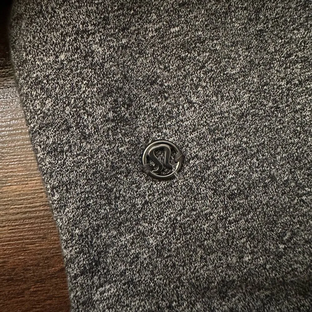 Lululemon Exhalation gray long sleeve pullover top size 2 - Image 6