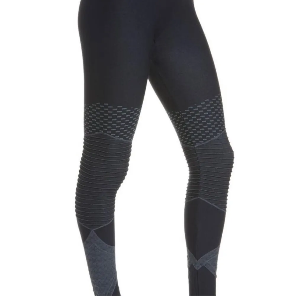 Spanx Seamless Moto Legging In Indigo Sky Size L NEW - Image 2