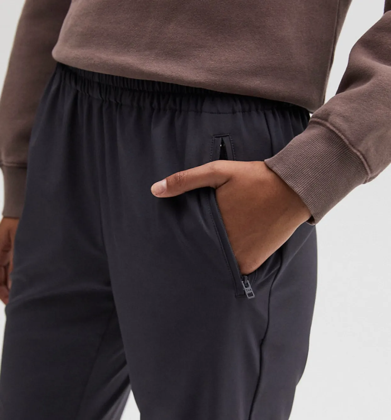 Aritzia TNA  Jogger Track Pants - Image 4