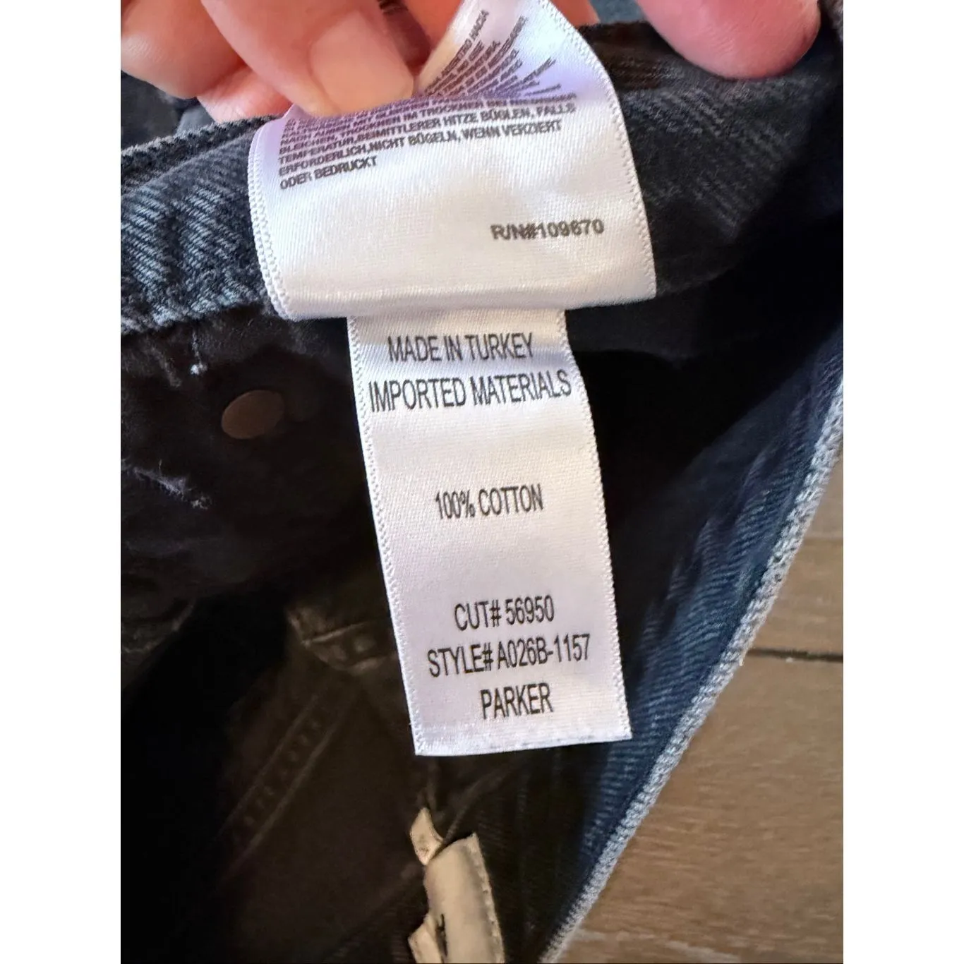 AGOLDE Parker Shorts In Black Size 25 - Image 3