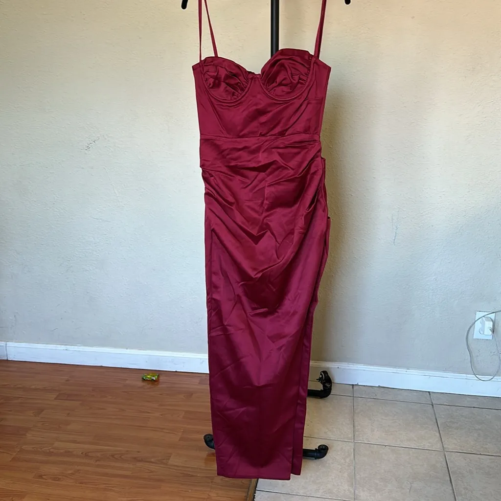 House of CB XS D-DD  ‎ “Flora” Pleated Satin Midi Wine Dress NWOT - Image 6