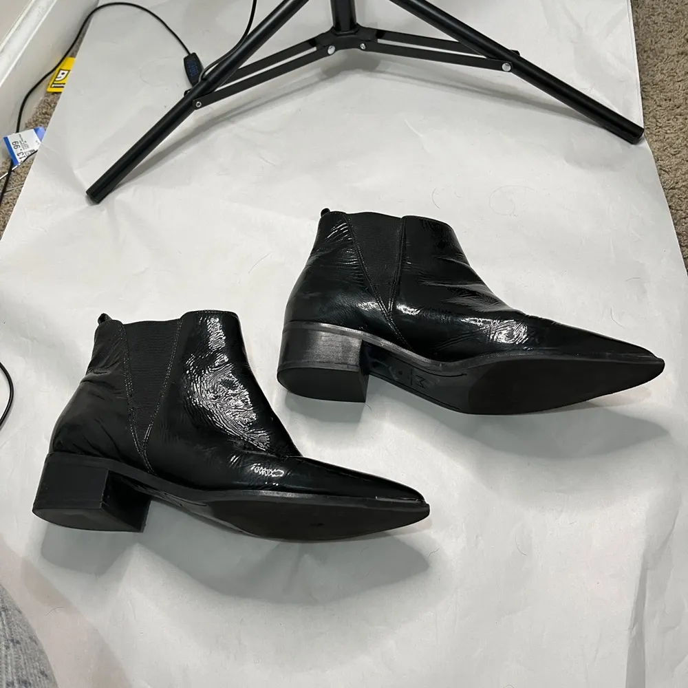 Marc Fisher  Black Patent Leather Yale Pointy Toe Ankle Boots Sz 9M - Image 5