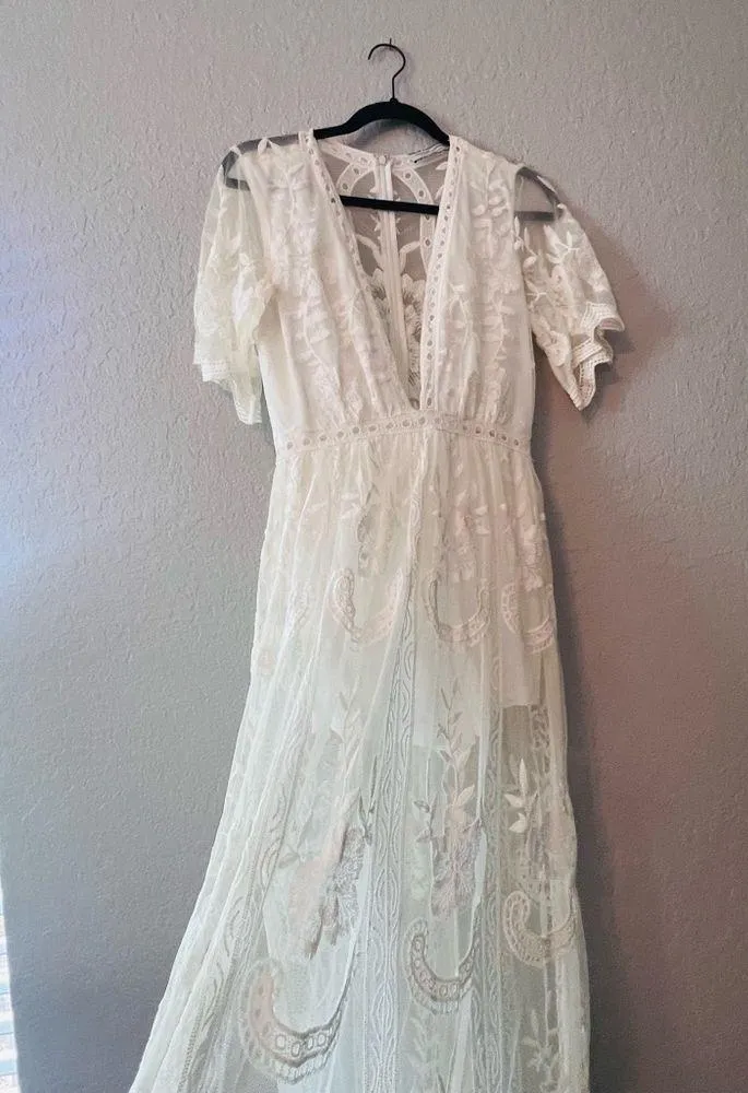 Giddy Up Glamour Floral Lace Deep V Plunging Neck Size MEDIUM Romper #224 - Image 5