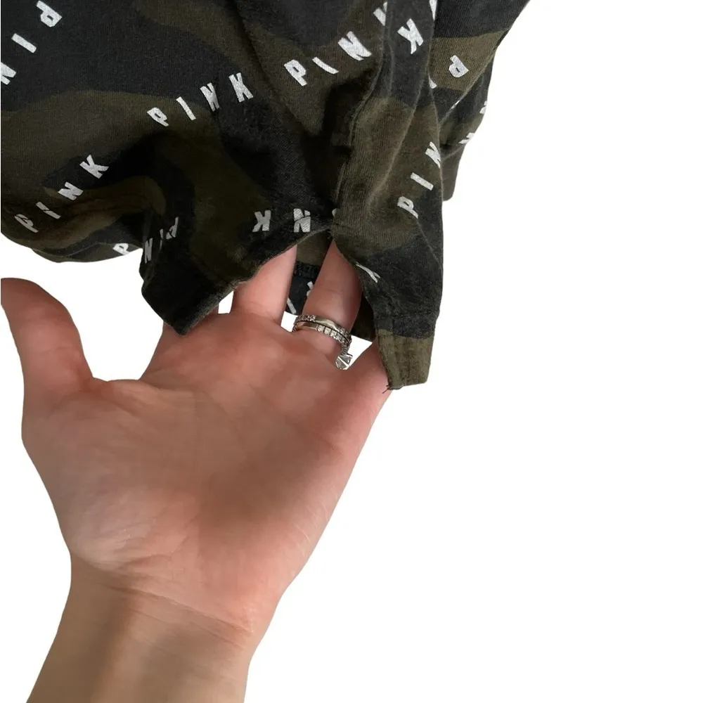 Victoria Secret Pink Green Camo Long Sleeve Logo Shirt Small - Image 4