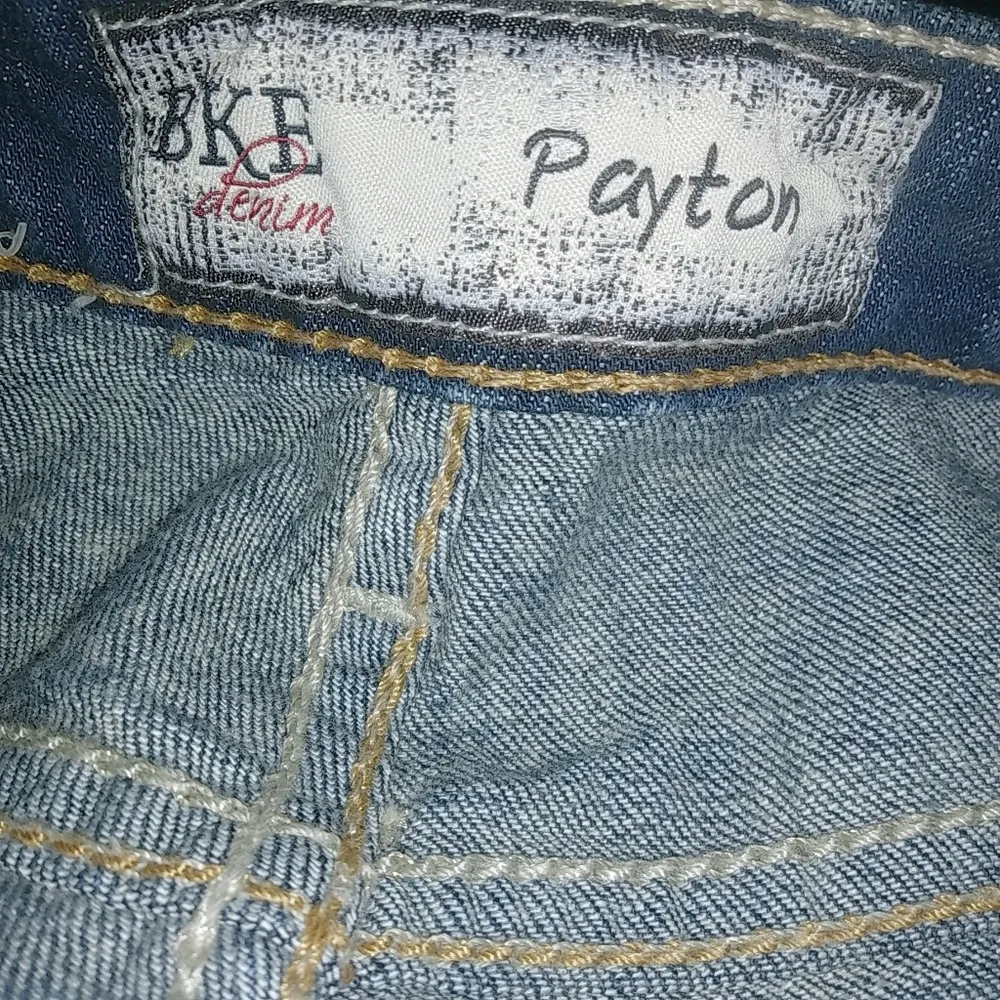 BKE Payton 28 Dark Wash Stitched Pocket Jeans Shorts - Image 7