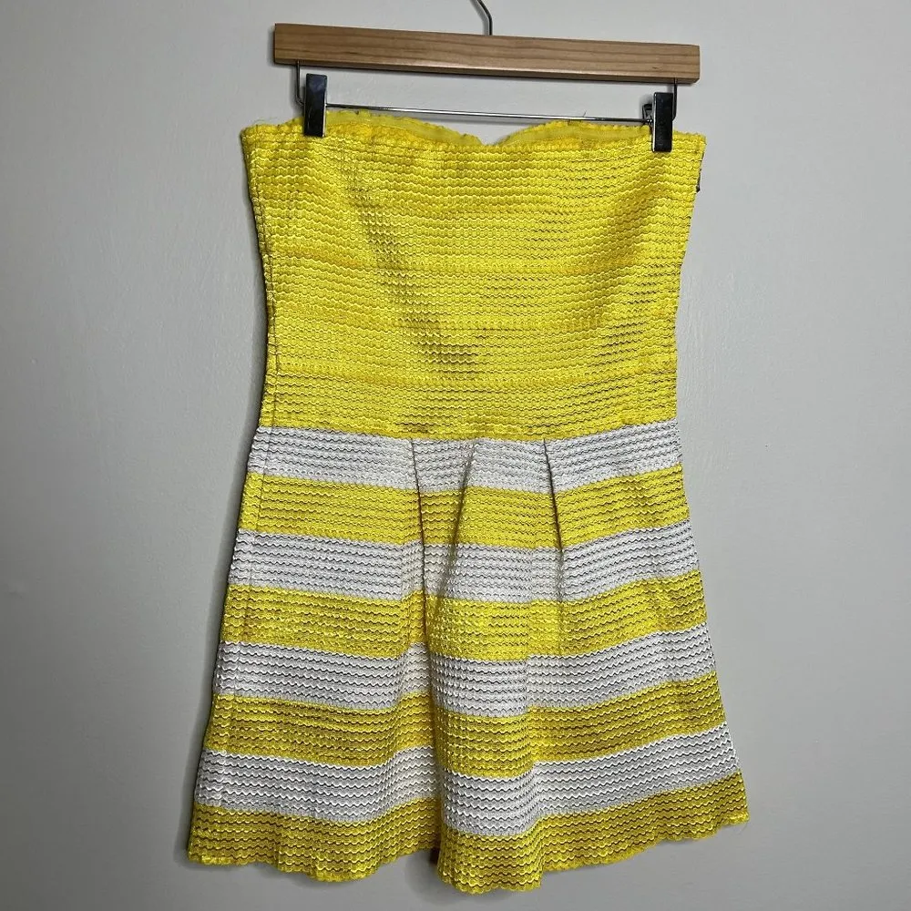 Yellow Striped Textured Strapless Mini Dress Size L - Image 5
