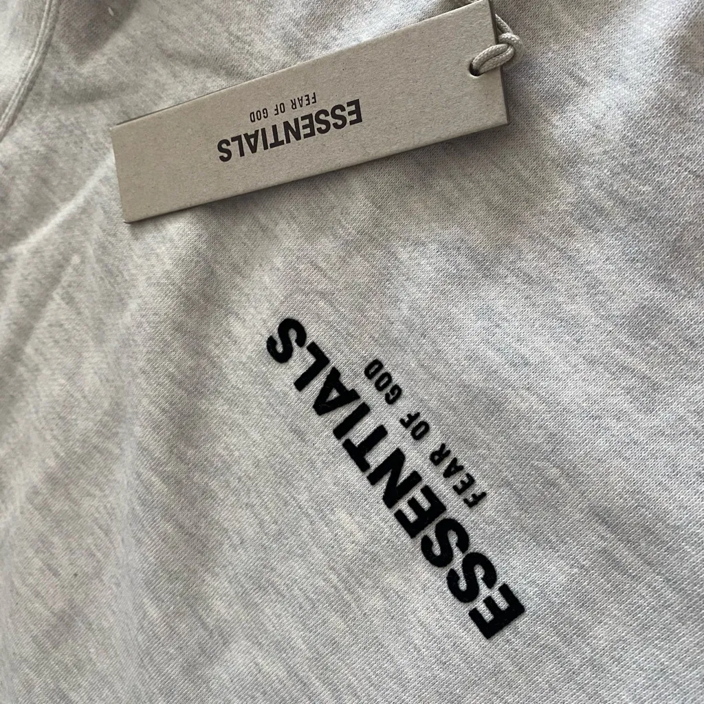 ESSENTIALS FEAR OG GOD LIGHT OATMEAL PULLOVER HOODIE SIZE XS - Image 4