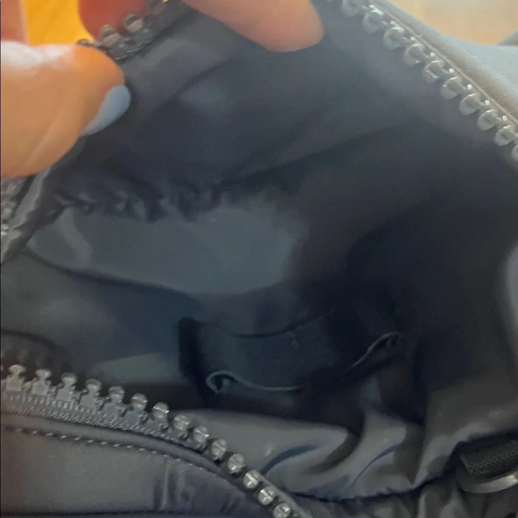 Dagne Dover Dakota Bue Gray Neoprene Backpack - Image 8