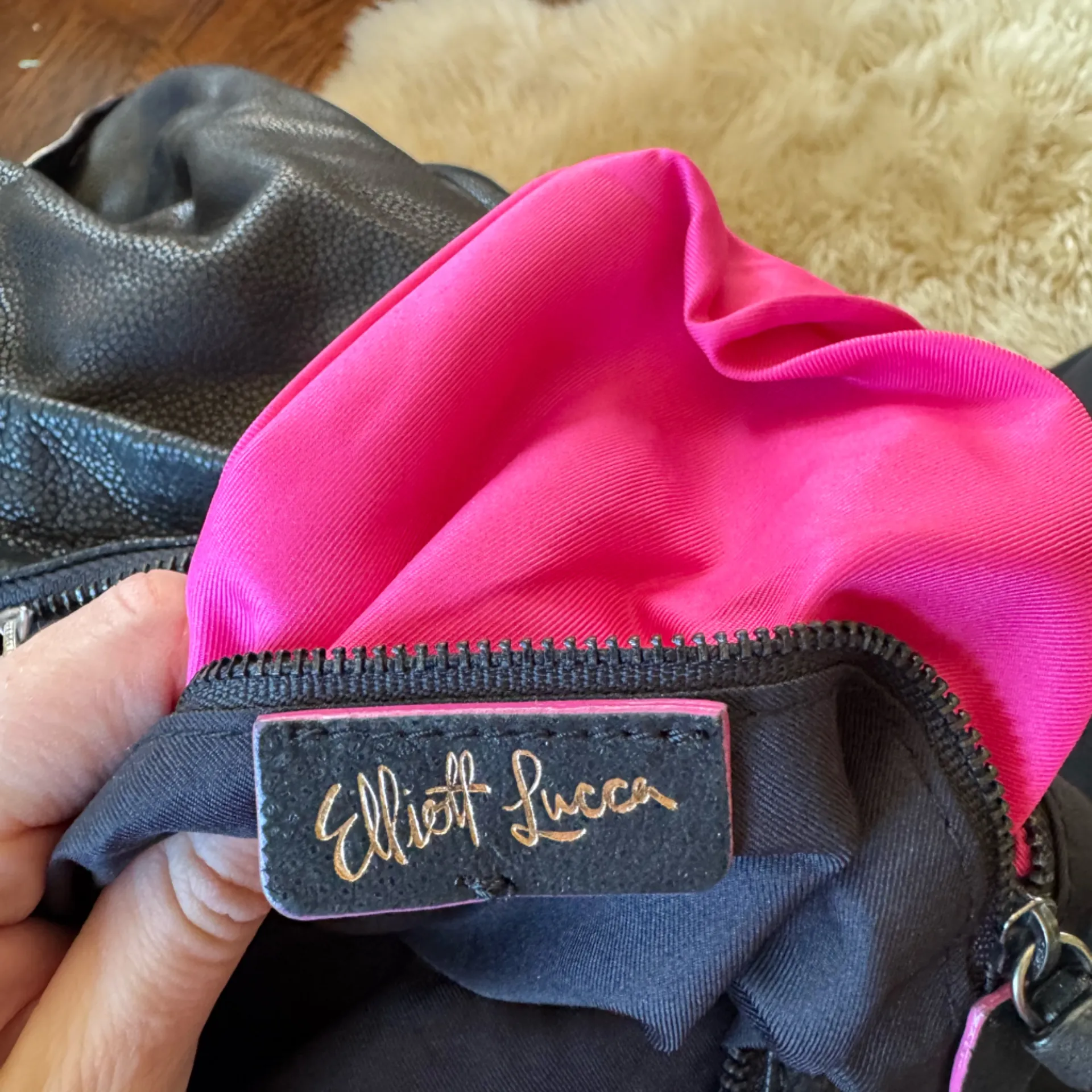 Elliott Lucca Black Caviar Pebbled Leather Shoulder Bag Hobo Bag zip top - Image 6