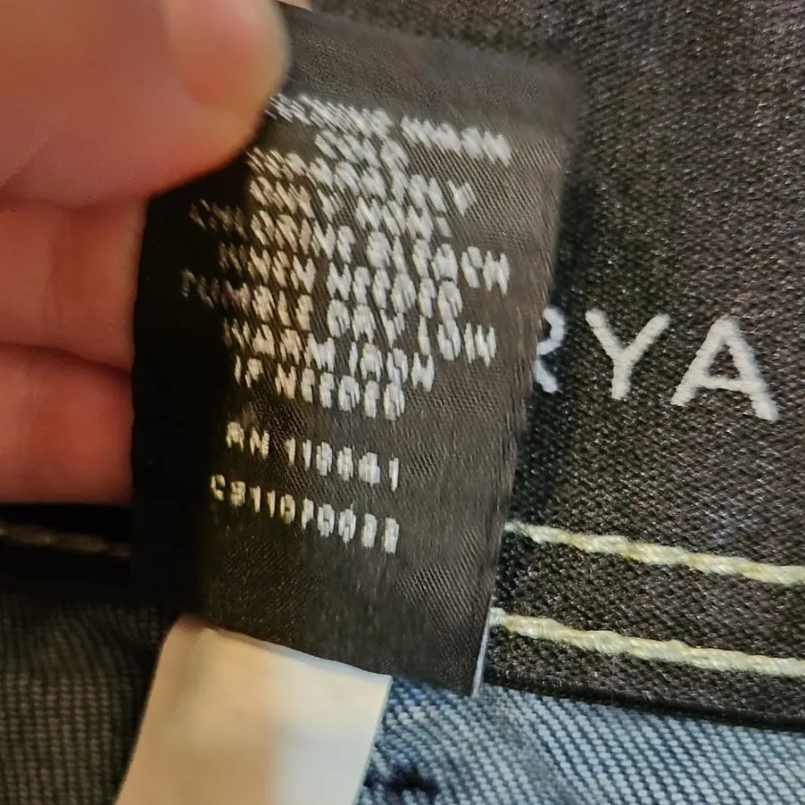 Lane Bryant Blue Dark Denim High Rise Casual Distressed Capri Jeans Size 22 - Image 7