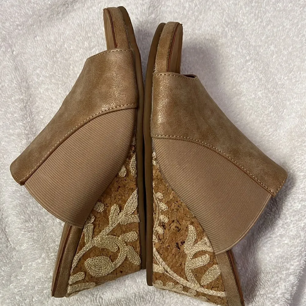 Mootsies Tootsies floral wedge sandals size 7 - Image 4