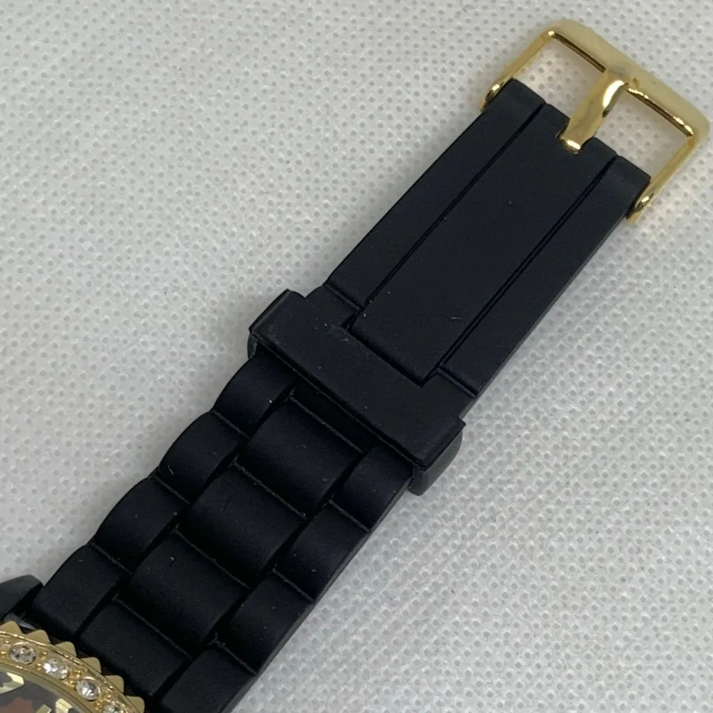 Golden classic women’s watch gold black tone 42mm rhinestones quartz running - Image 5