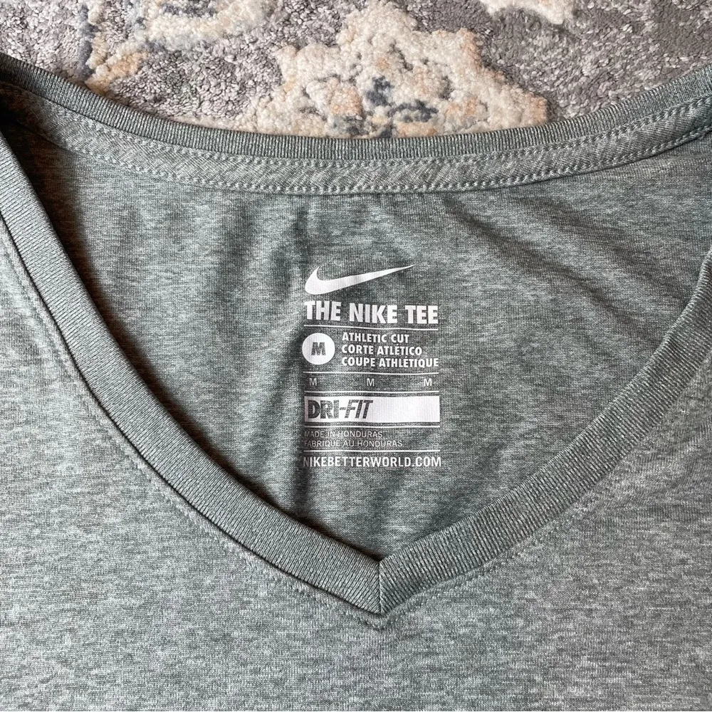 Nike Gray Fitted Short Sleeve T-Shirt - Image 2