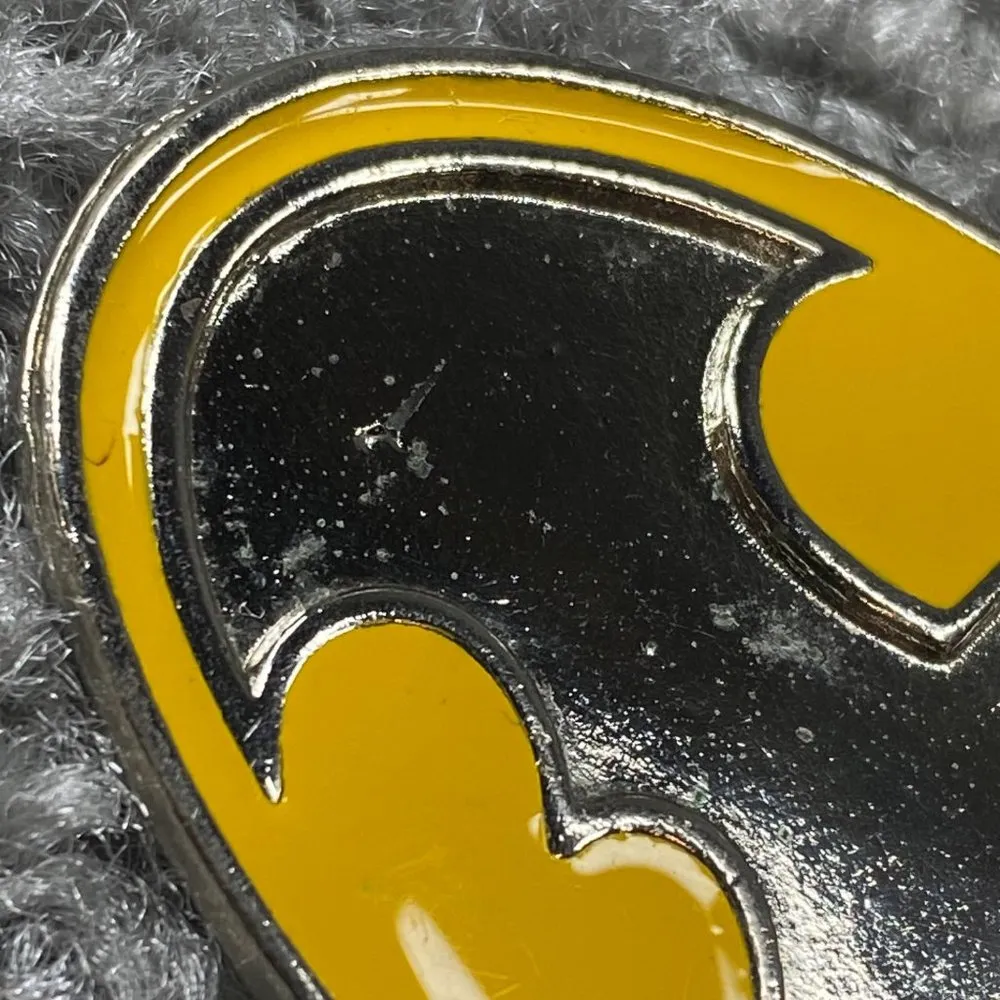 Batman Pendant Medal Medallion 1999 DC Comics Yellow Enamel Silver Color Metal - Image 11