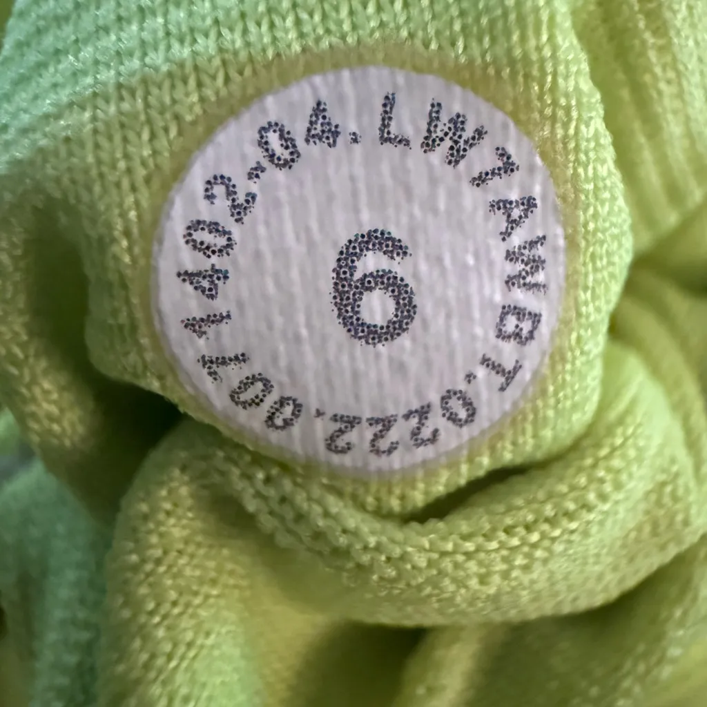 Lululemon Hotty Hot Short II Long 4” – Lime Pop – Size 6 - Image 9