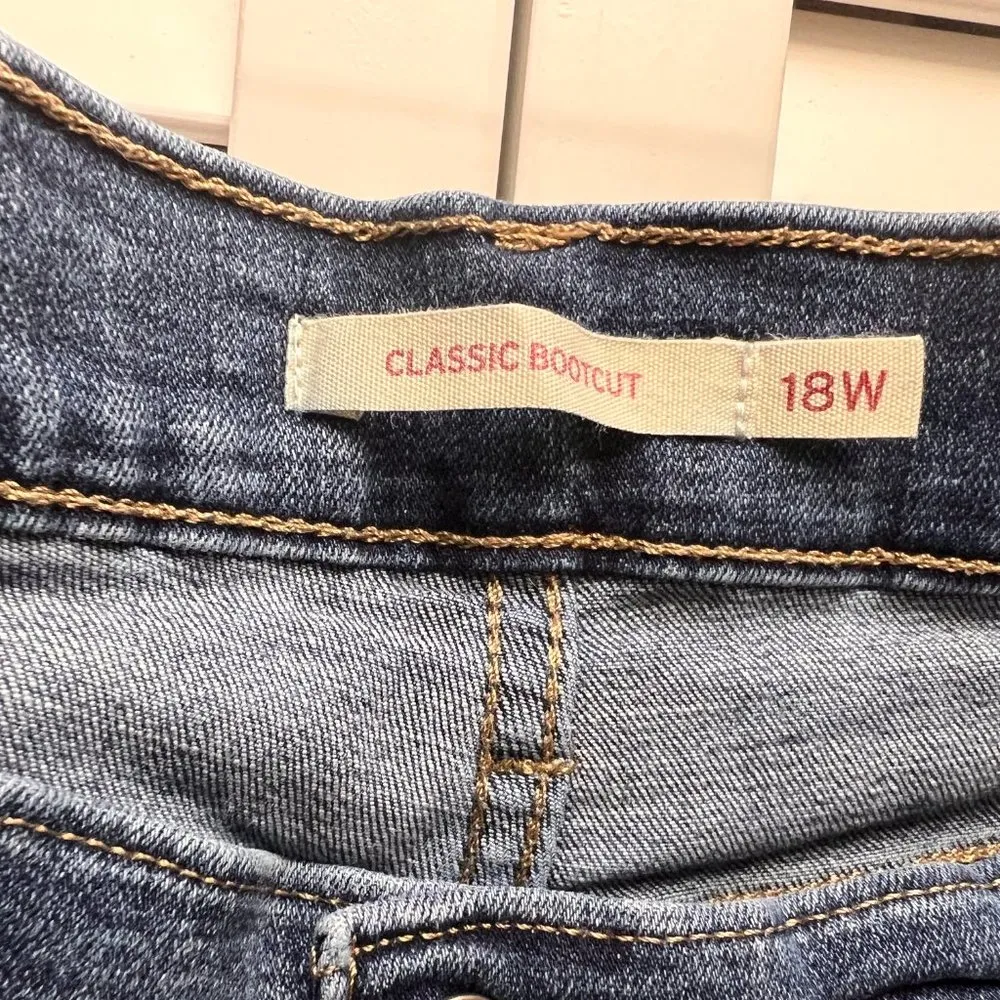 LEVI'S Classic Bootcut Jeans Size 18W - Image 3
